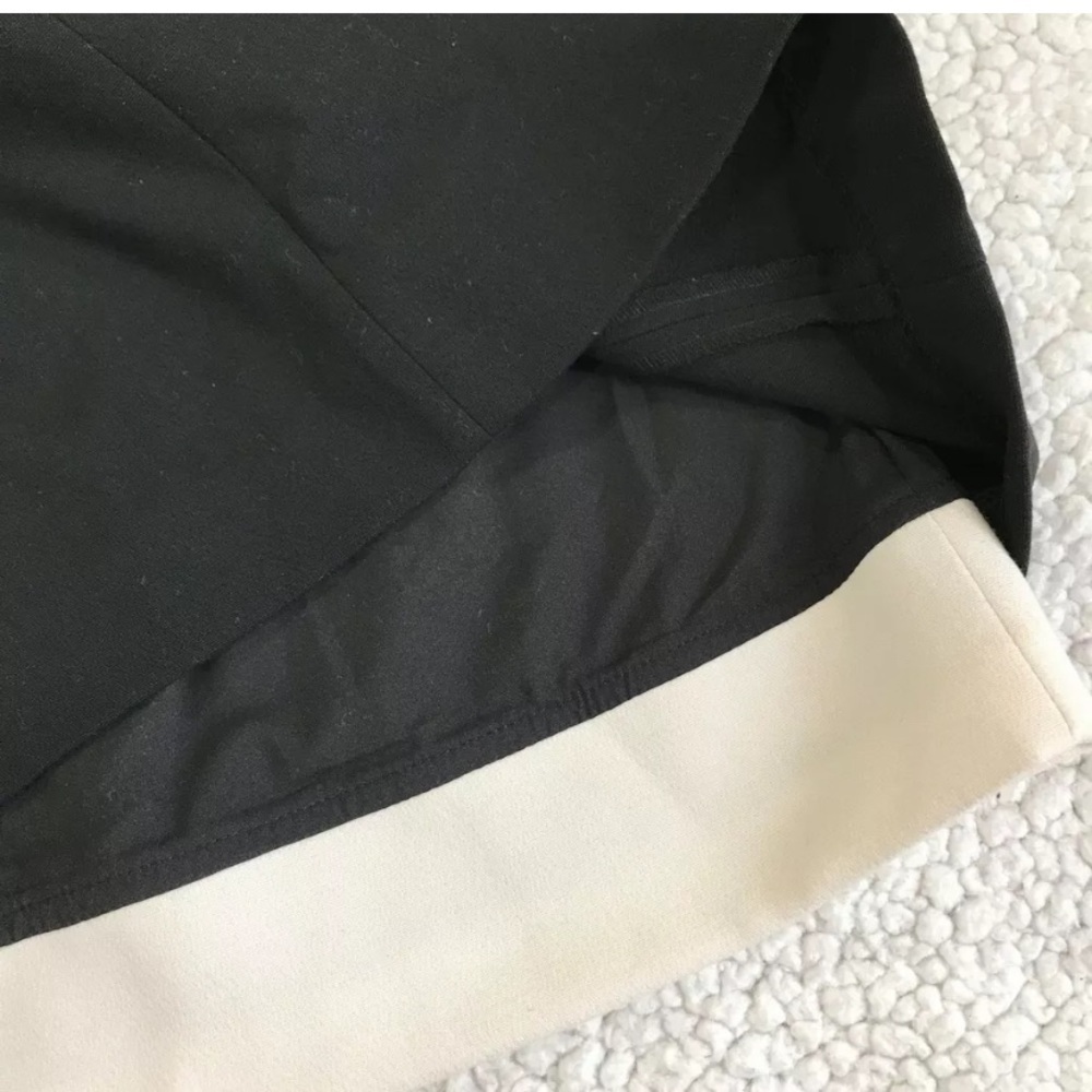 Banana Republic Front Zip Pencil Skirt - Picture 6 of 7